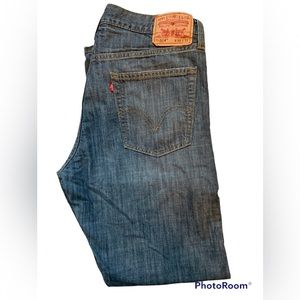 Levi’s 514 jeans